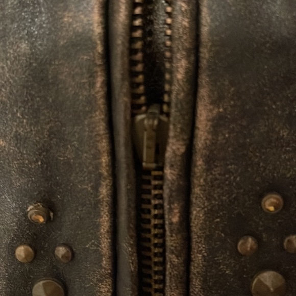 Versace XL - Picture 3 of 12